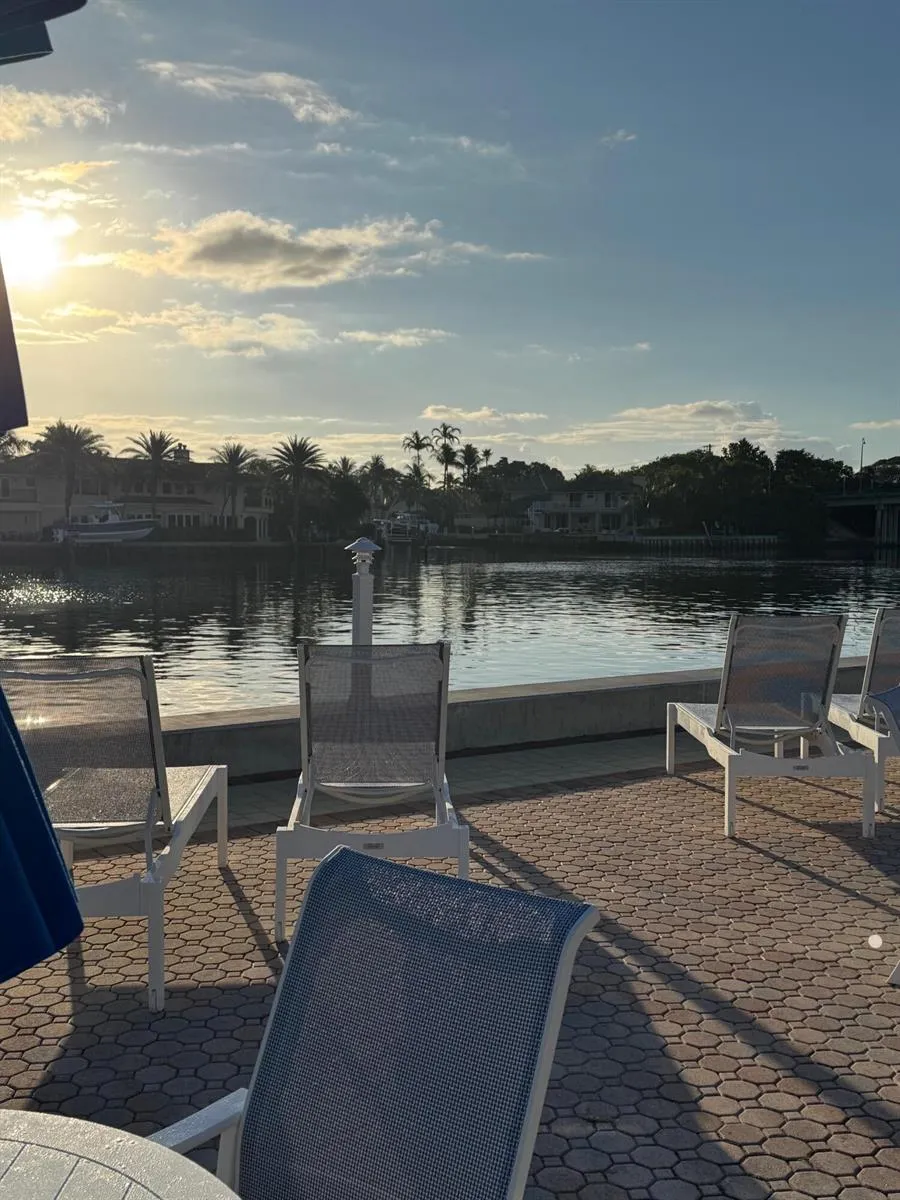 640 Snug Harbor Drive #F6 Boynton Beach, FL 33435