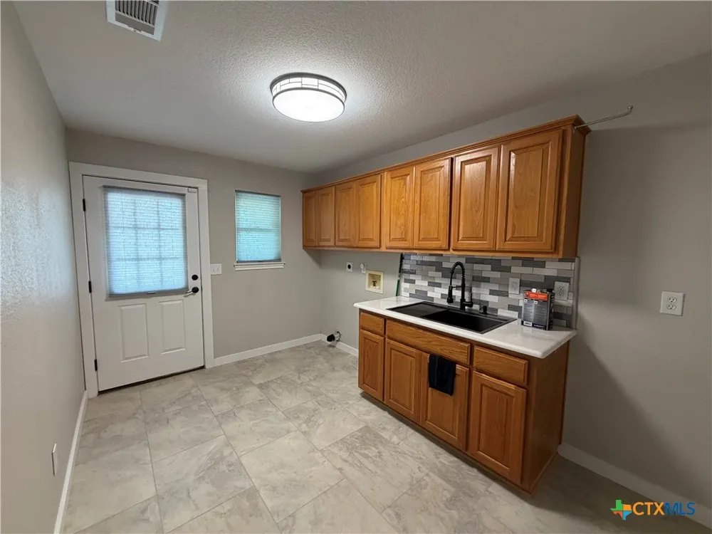 433 W Klein Road New Braunfels, TX 78130