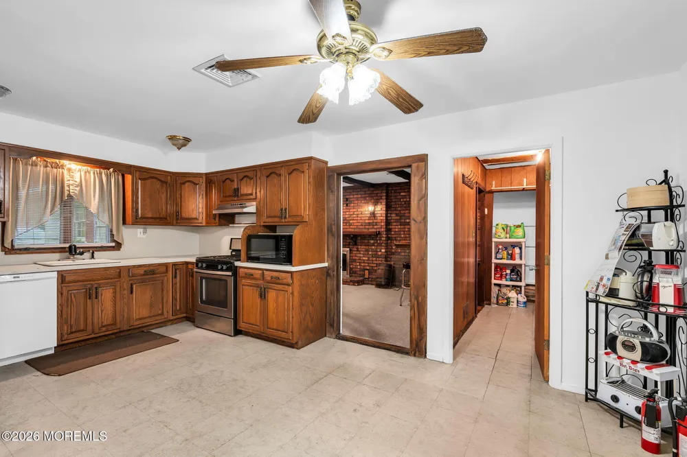 580 Lloyd Road Matawan, NJ 07747