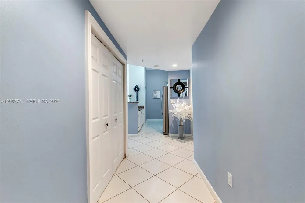 1155 Brickell Bay Dr #202 Miami, FL 33131