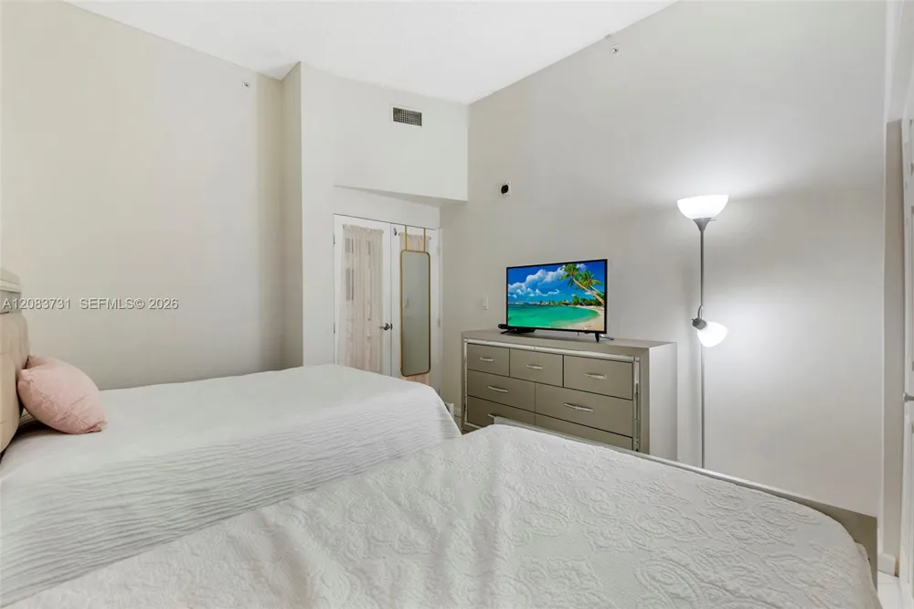 1155 Brickell Bay Dr #202 Miami, FL 33131
