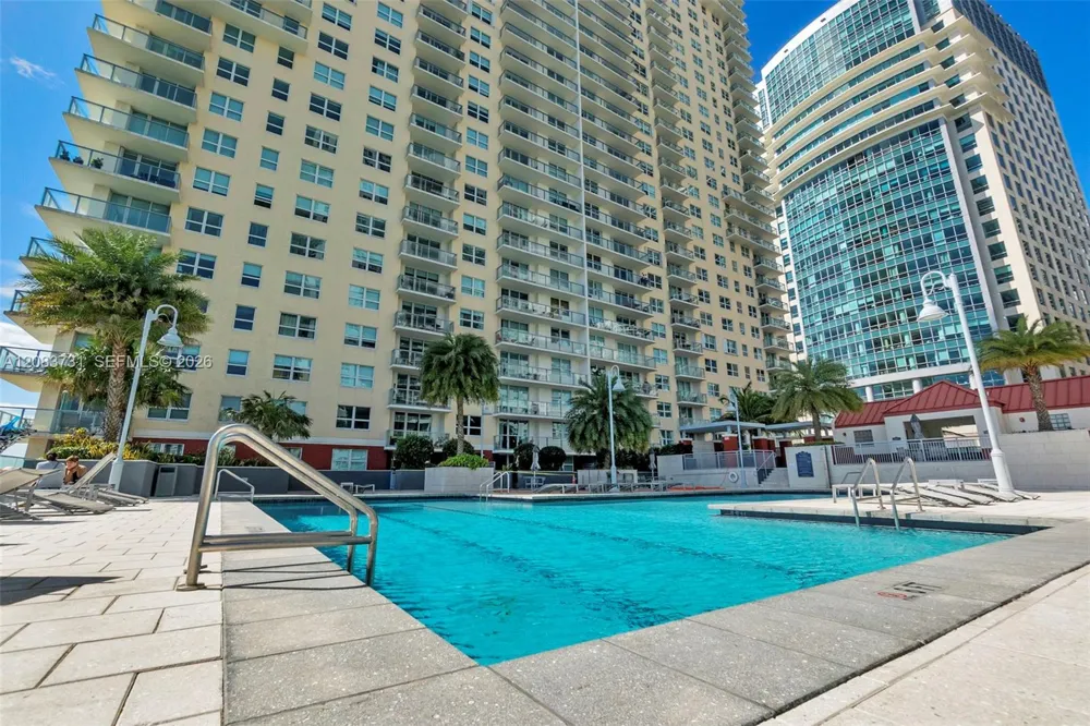 1155 Brickell Bay Dr #202 Miami, FL 33131