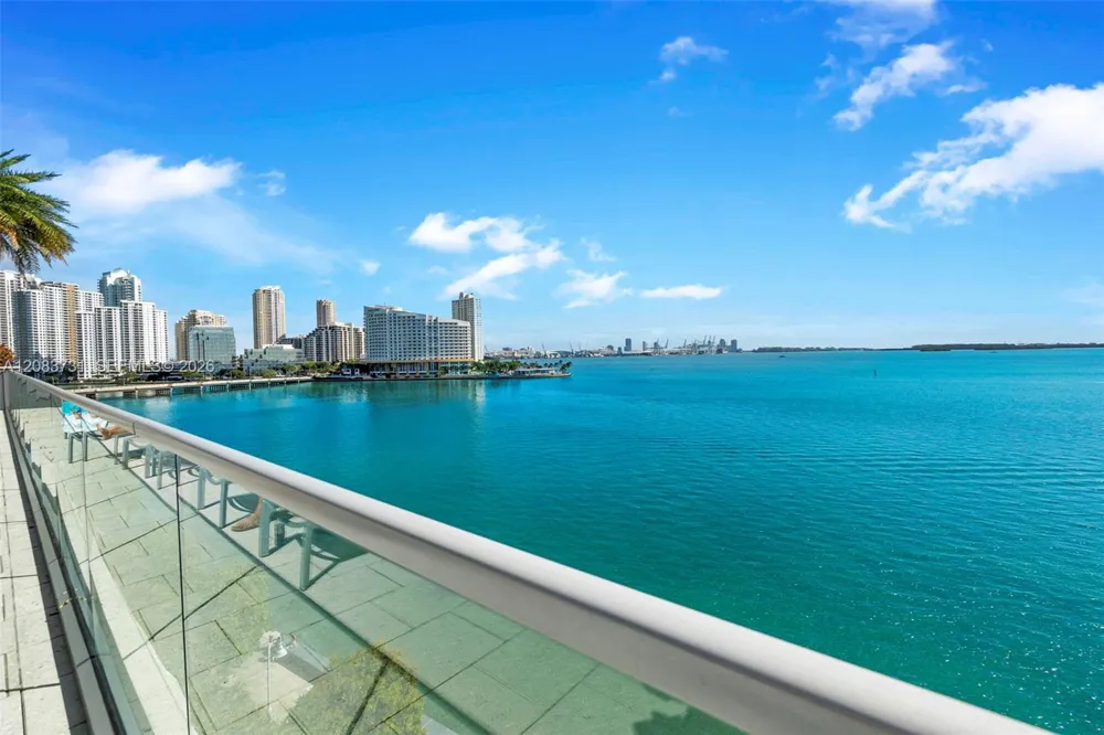 1155 Brickell Bay Dr #202 Miami, FL 33131