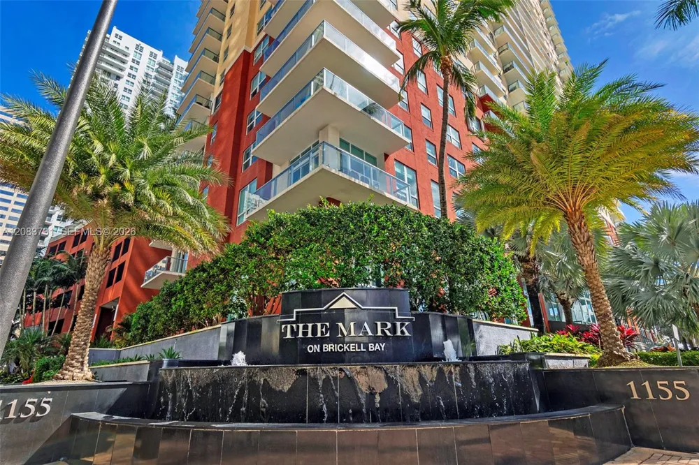1155 Brickell Bay Dr #202 Miami, FL 33131