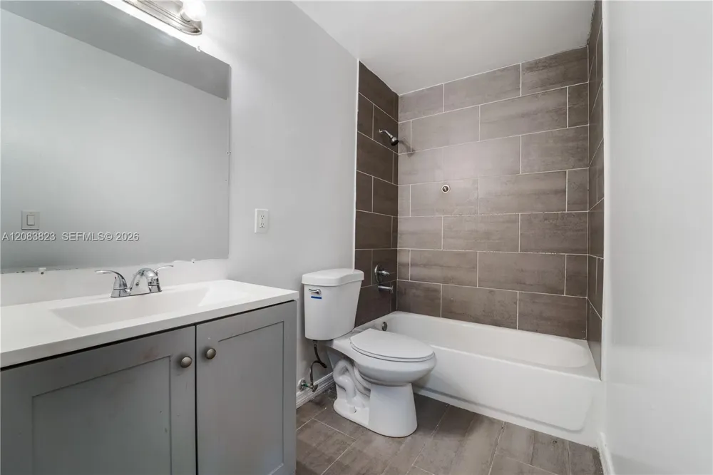 5603 NW 27th Ct #1 Lauderhill, FL 33313
