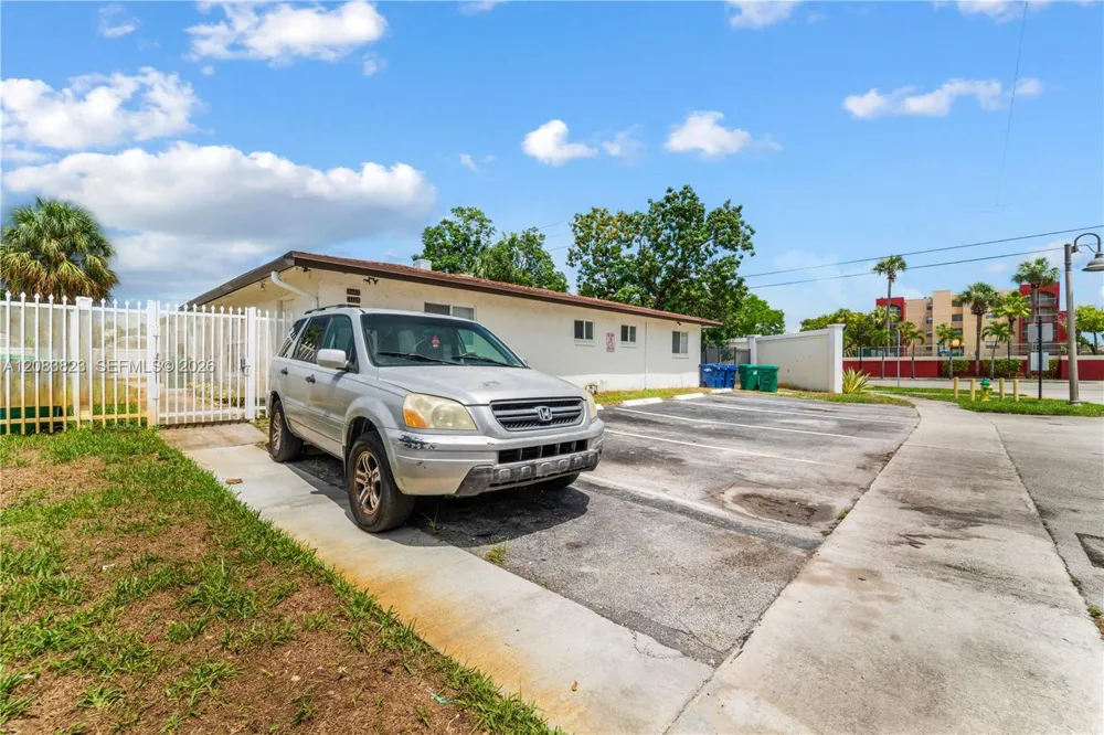 5603 NW 27th Ct #1 Lauderhill, FL 33313