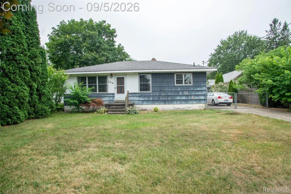 206 Coleman Drive Waterford Charter Township, MI 48328