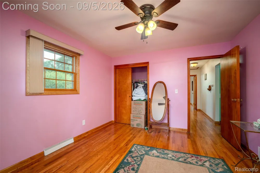 206 Coleman Drive Waterford Charter Township, MI 48328