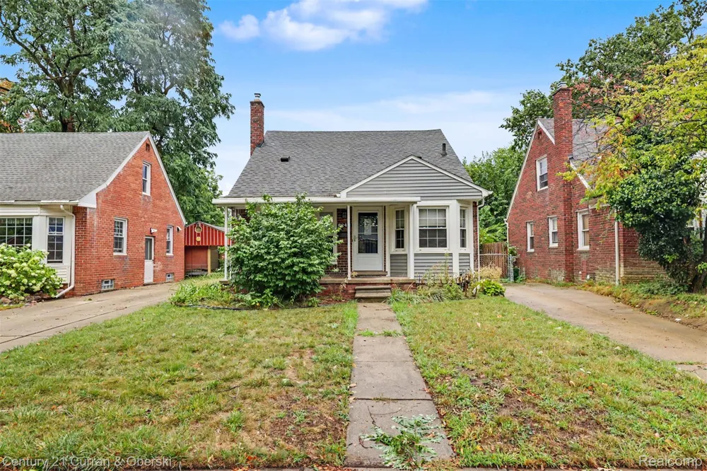 8242 Riverdale Street Dearborn Heights City, MI 48127