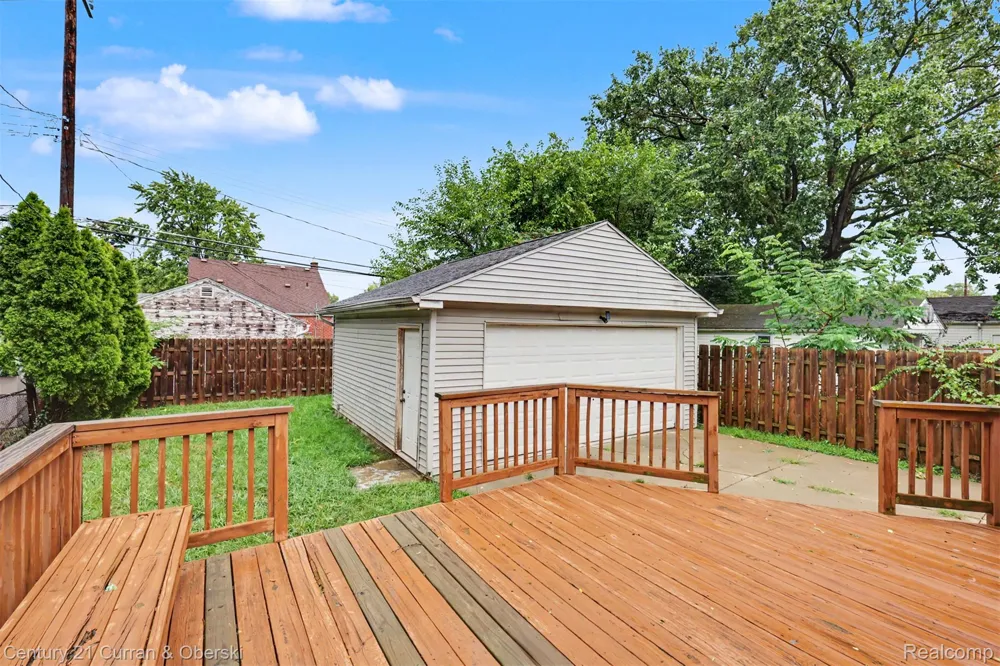 8242 Riverdale Street Dearborn Heights City, MI 48127