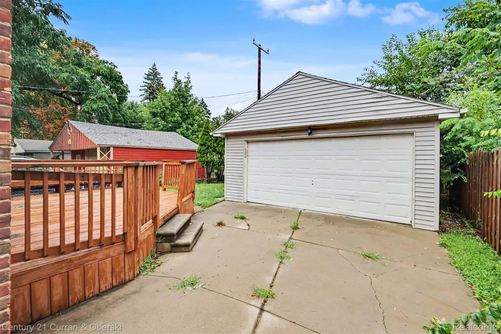 8242 Riverdale Street Dearborn Heights City, MI 48127