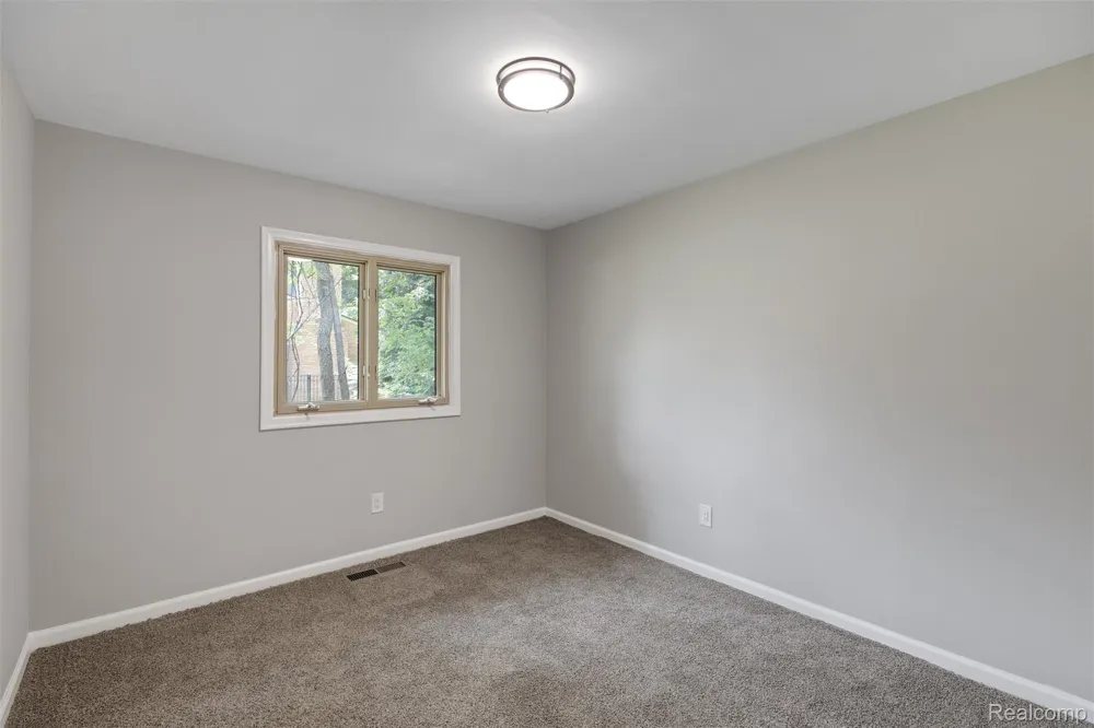 26261 La Muera Street Farmington Hills City, MI 48334