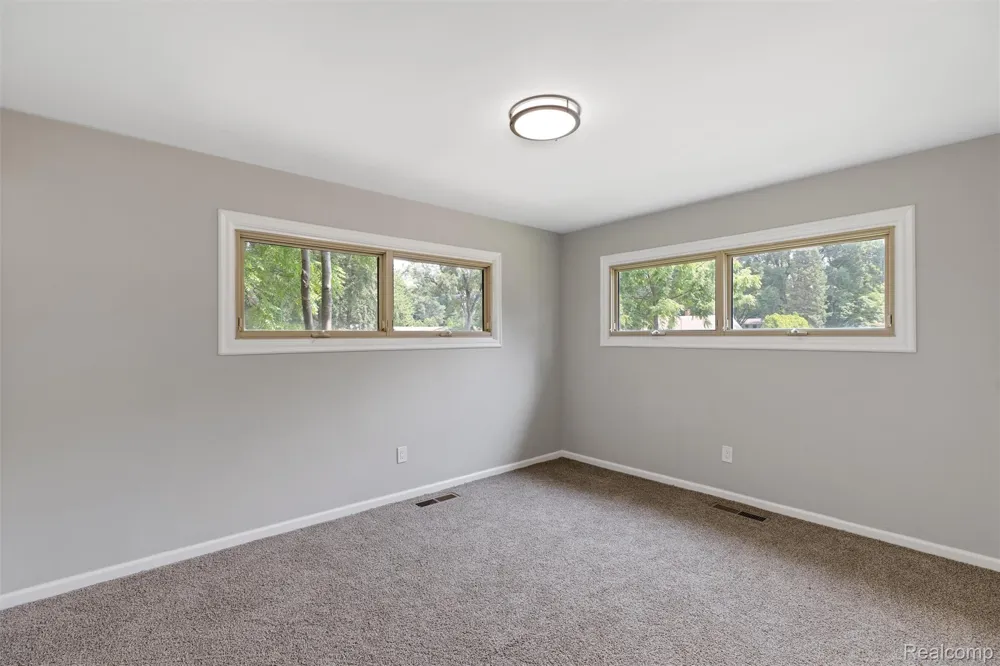 26261 La Muera Street Farmington Hills City, MI 48334