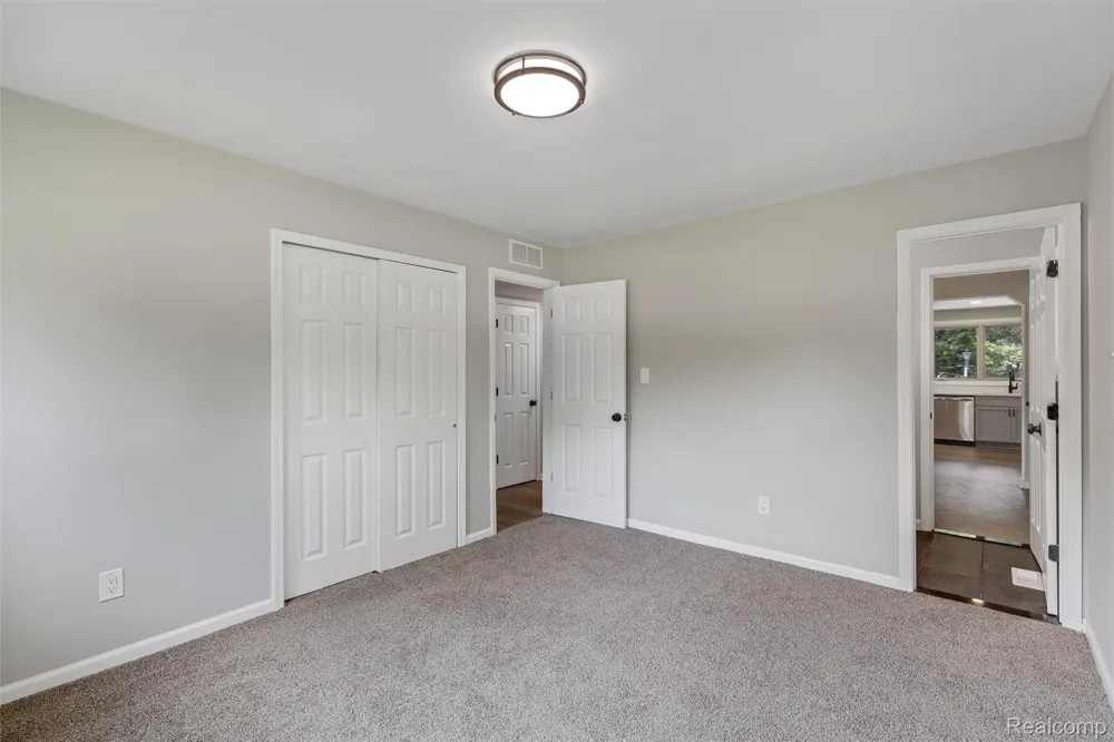 26261 La Muera Street Farmington Hills City, MI 48334