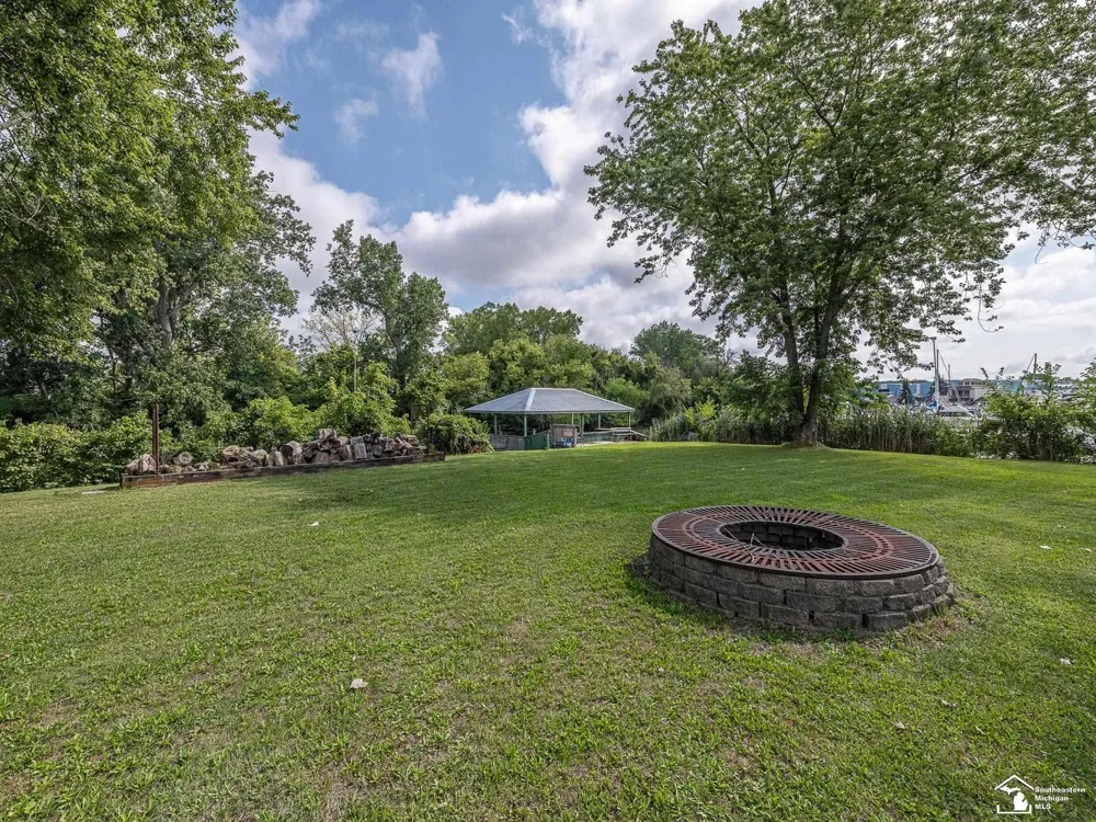 14060 Laplaisance Road Monroe Charter Township, MI 48161
