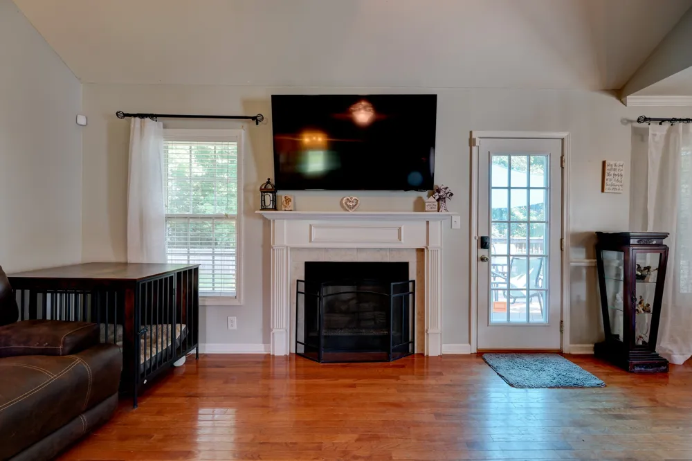 3141 Holly Pt Clarksville, TN 37043