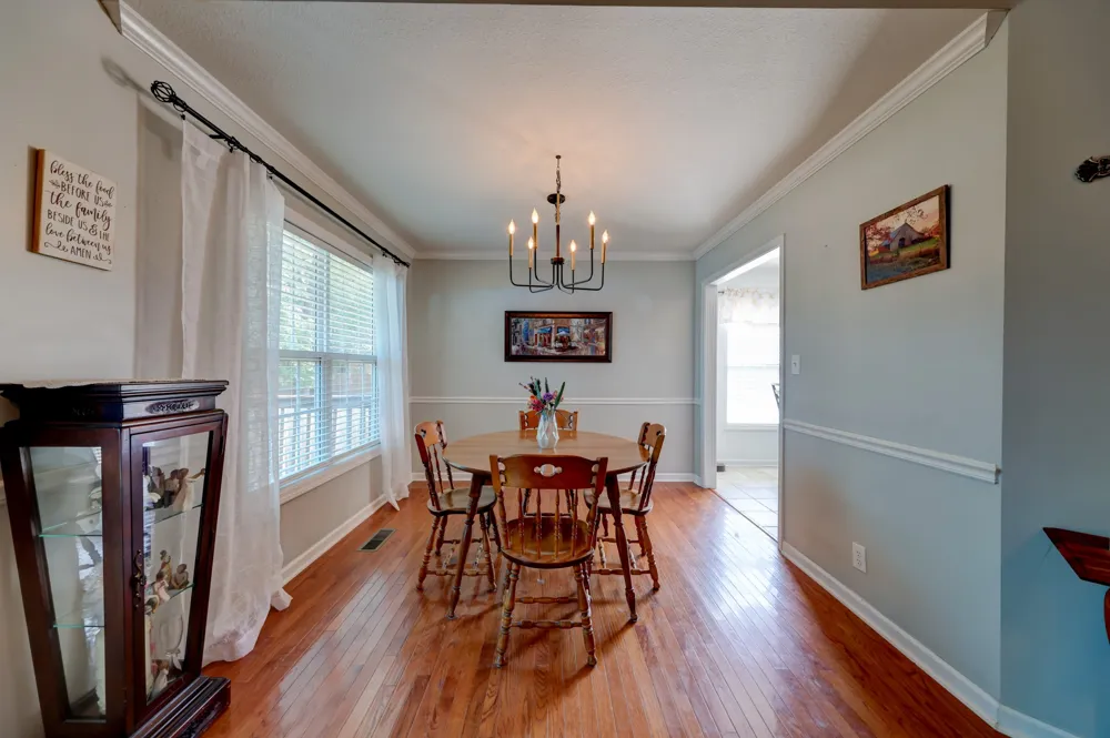 3141 Holly Pt Clarksville, TN 37043