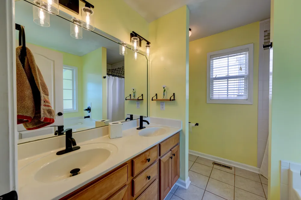3141 Holly Pt Clarksville, TN 37043
