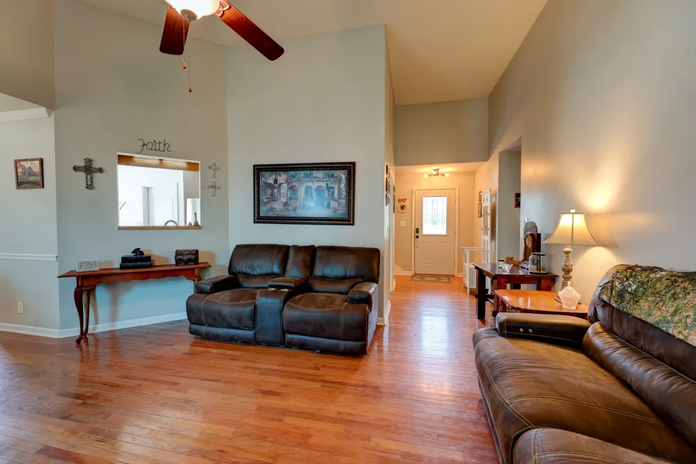 3141 Holly Pt Clarksville, TN 37043