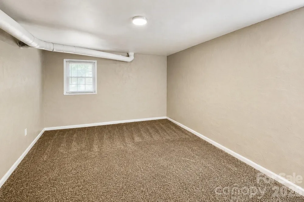 2756 Coronet Way Charlotte, NC 28208