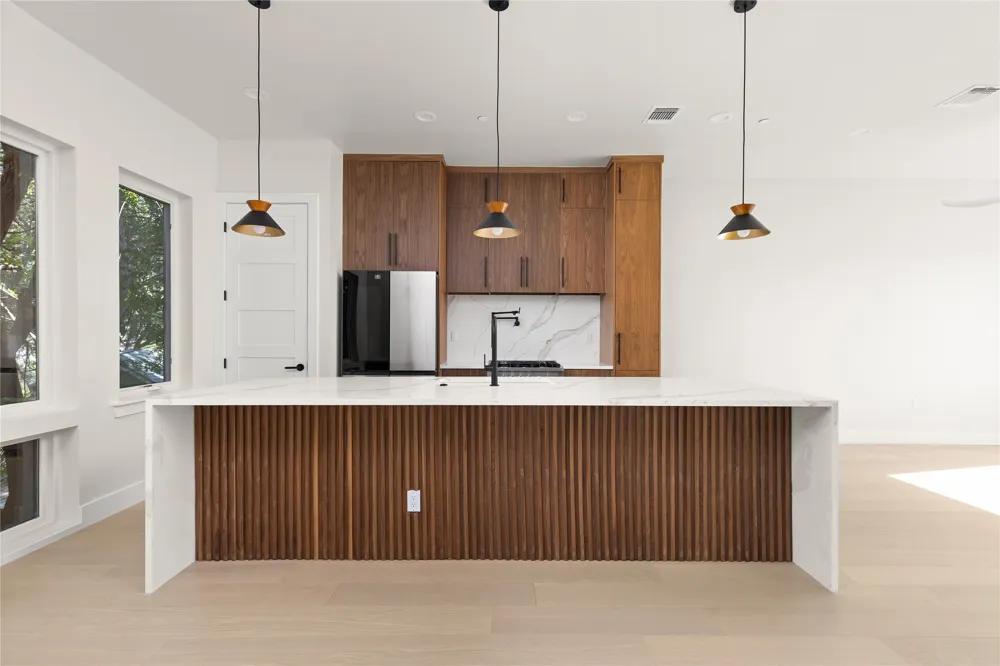 100 W Odell Street #2 Austin, TX 78752