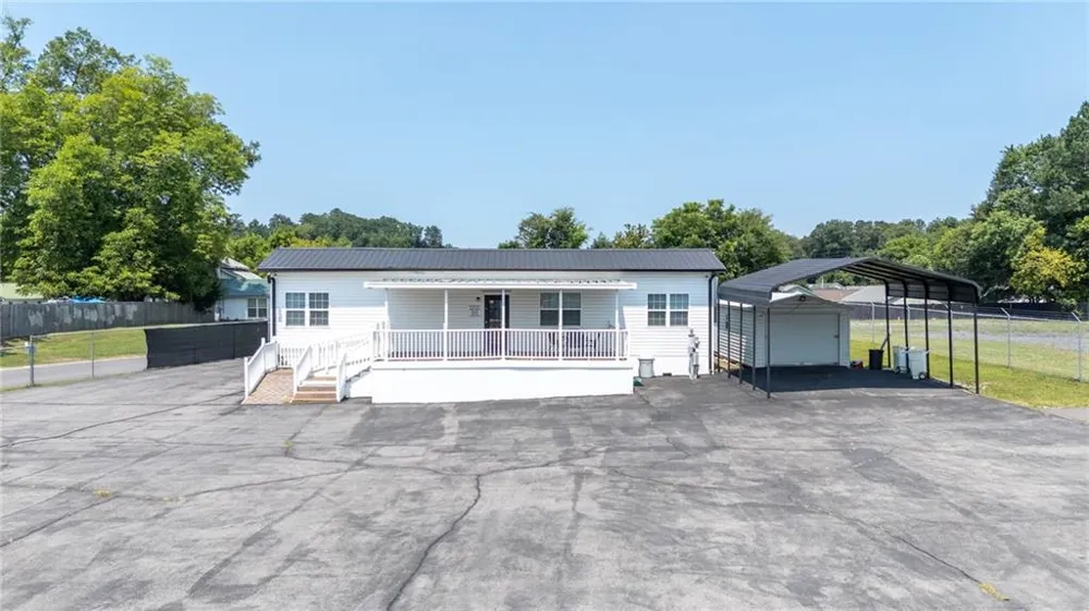 2213 Cleveland Highway Dalton, GA 30721