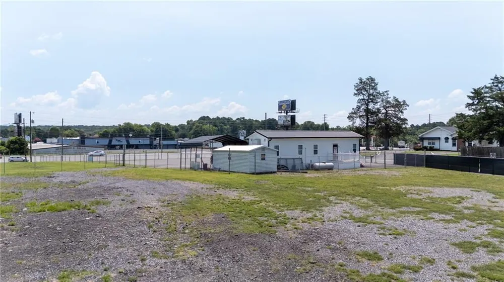 2213 Cleveland Highway Dalton, GA 30721