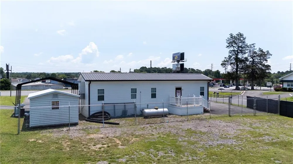 2213 Cleveland Highway Dalton, GA 30721