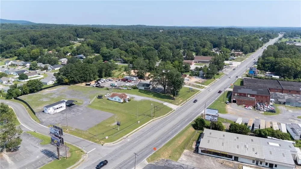 2213 Cleveland Highway Dalton, GA 30721
