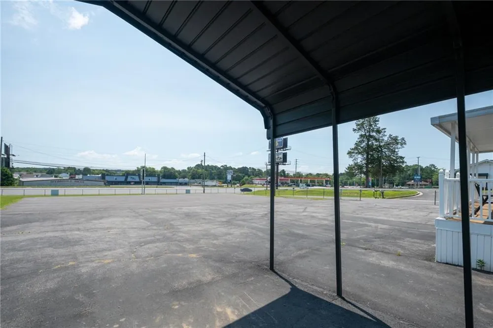 2213 Cleveland Highway Dalton, GA 30721