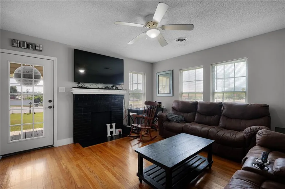 2213 Cleveland Highway Dalton, GA 30721