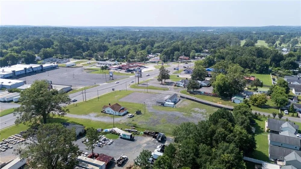 2213 Cleveland Highway Dalton, GA 30721