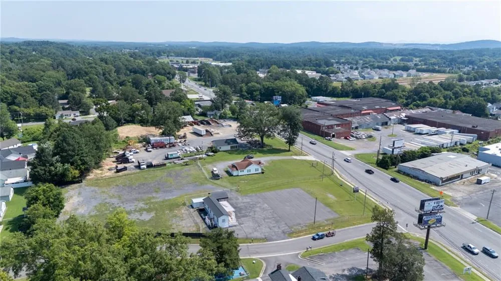 2213 Cleveland Highway Dalton, GA 30721