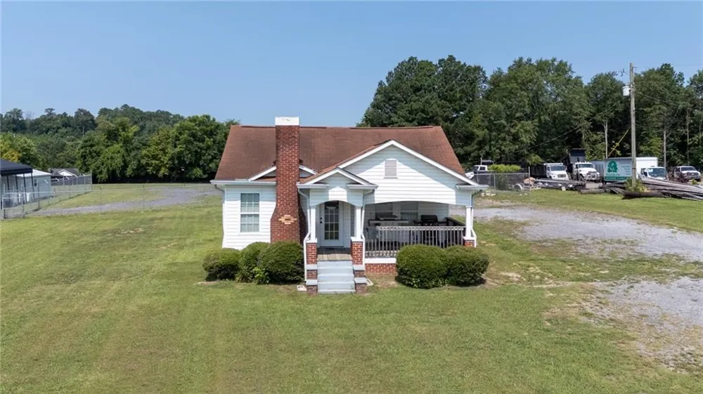 2213 Cleveland Highway Dalton, GA 30721