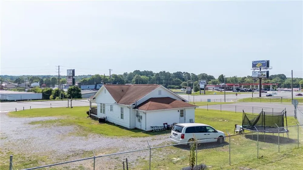 2213 Cleveland Highway Dalton, GA 30721