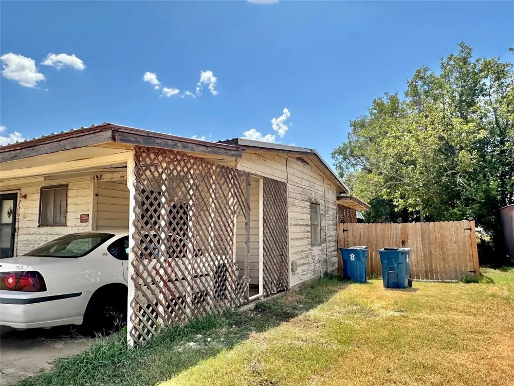 1133 W Parsonage Street Winters, TX 79567