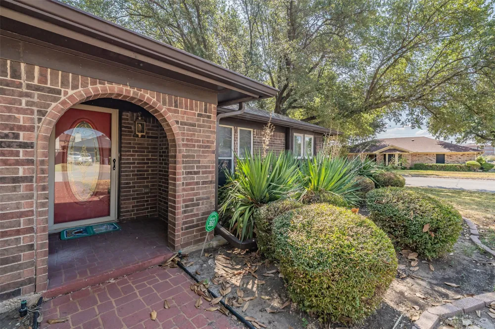 5500 Meadow Oak Street North Richland Hills, TX 76180