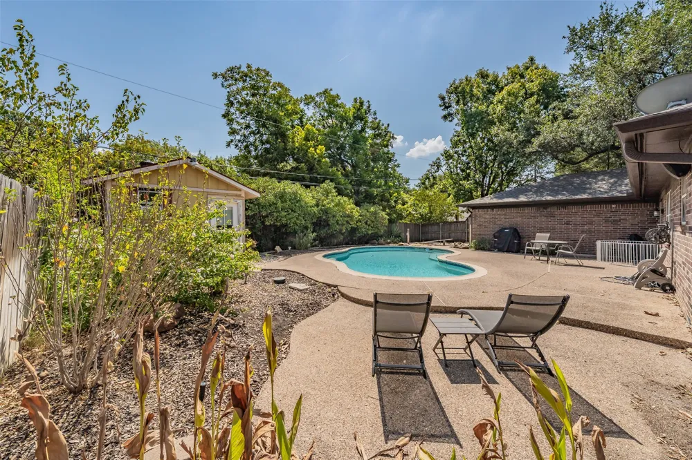 5500 Meadow Oak Street North Richland Hills, TX 76180