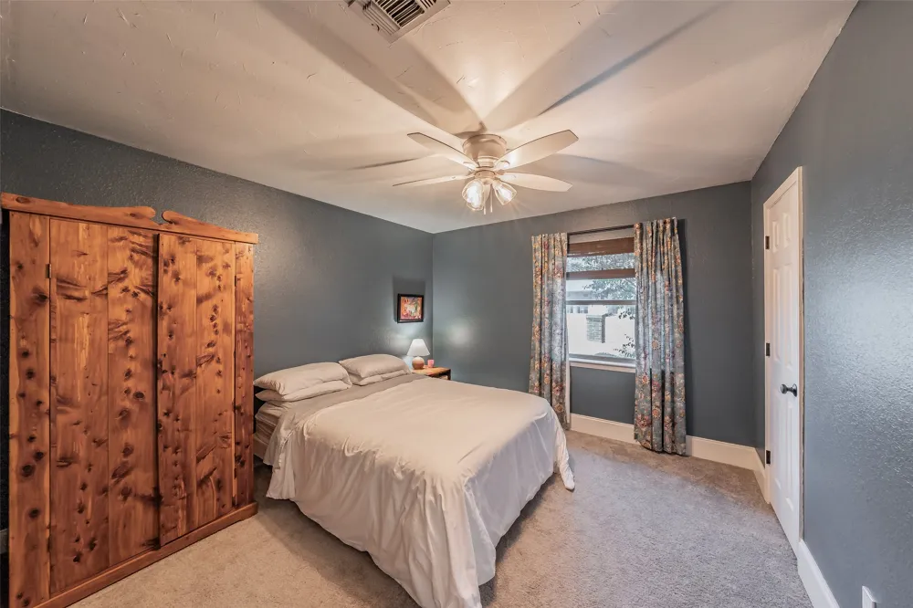5500 Meadow Oak Street North Richland Hills, TX 76180