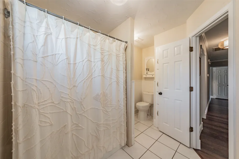 5500 Meadow Oak Street North Richland Hills, TX 76180
