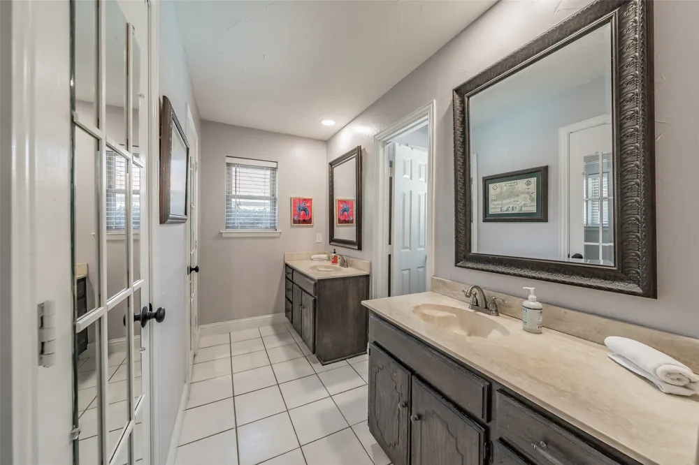 5500 Meadow Oak Street North Richland Hills, TX 76180