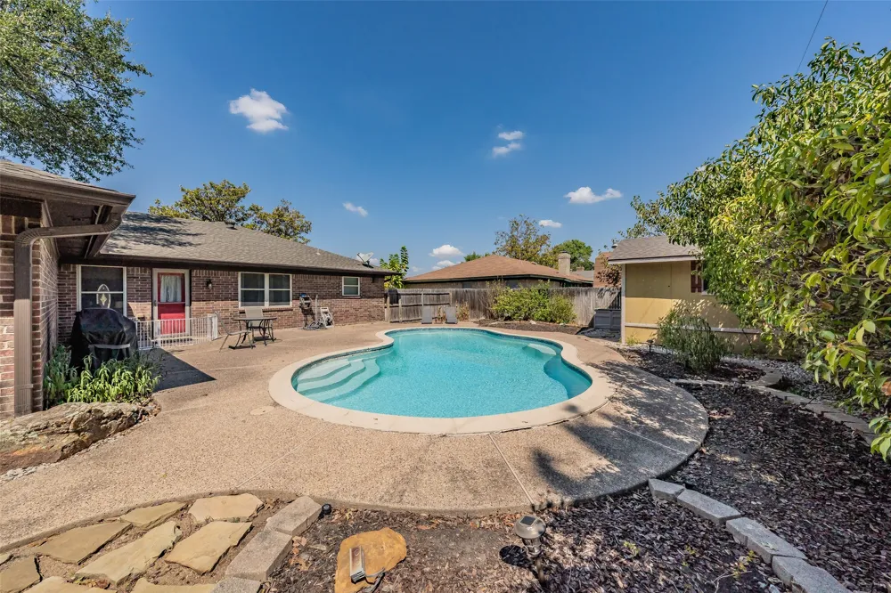 5500 Meadow Oak Street North Richland Hills, TX 76180