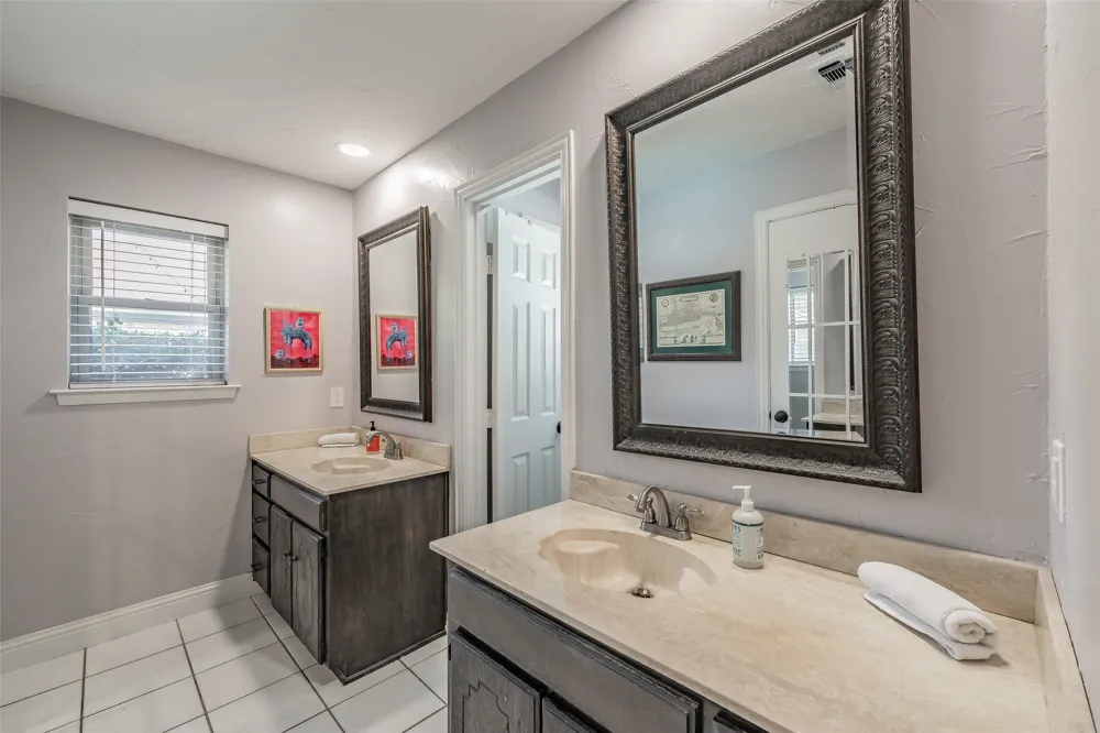 5500 Meadow Oak Street North Richland Hills, TX 76180