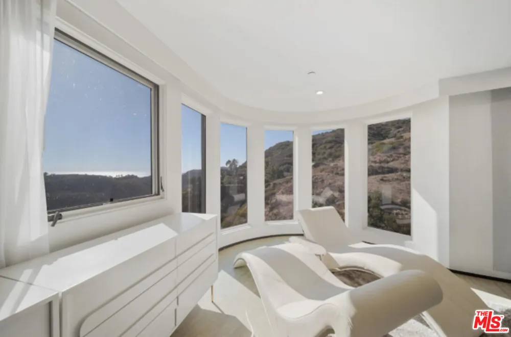 3004 Sequit Dr Malibu, CA 90265