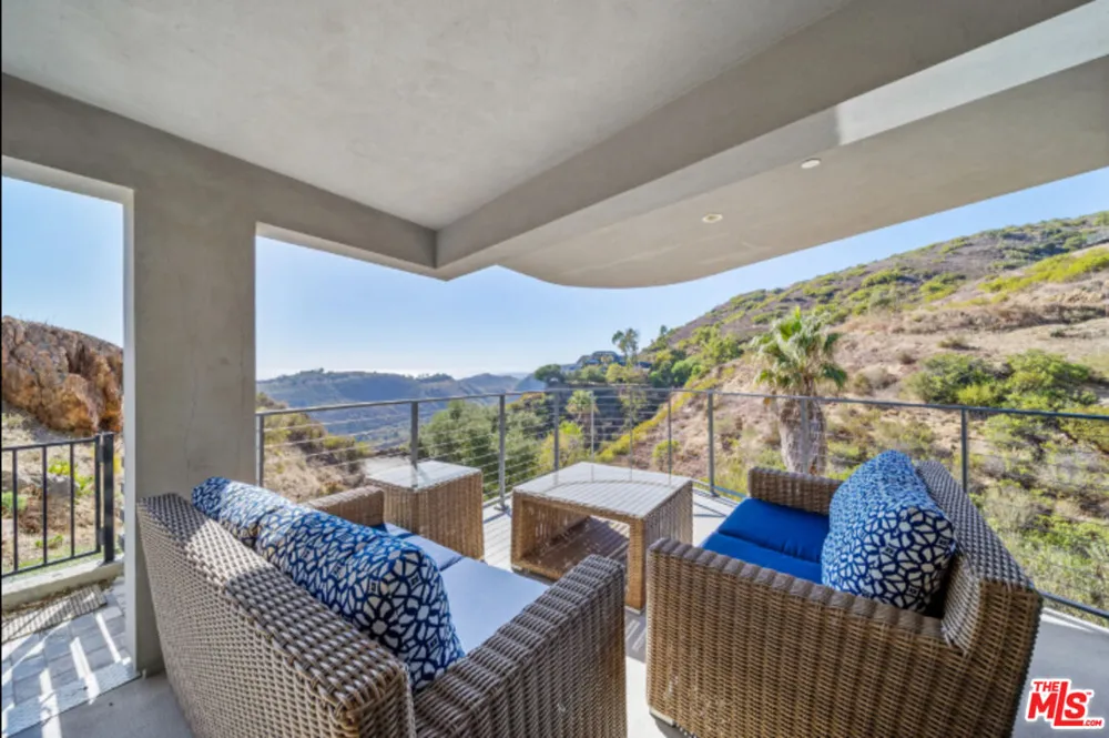 3004 Sequit Dr Malibu, CA 90265