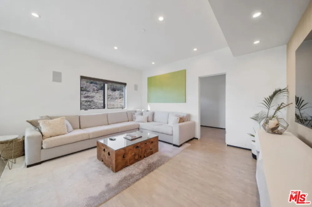 3004 Sequit Dr Malibu, CA 90265