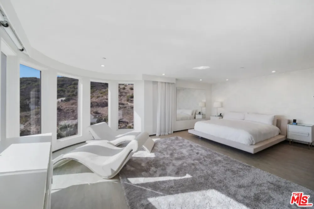3004 Sequit Dr Malibu, CA 90265