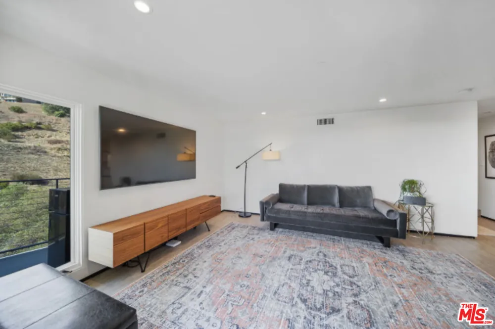 3004 Sequit Dr Malibu, CA 90265