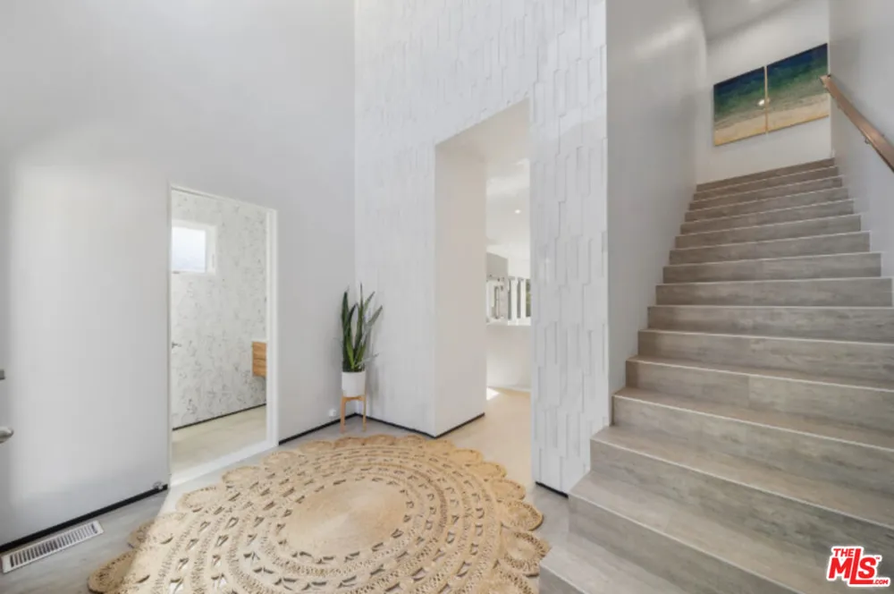3004 Sequit Dr Malibu, CA 90265