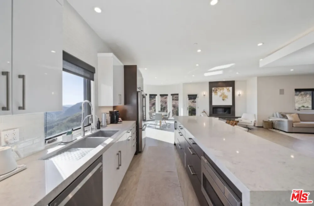 3004 Sequit Dr Malibu, CA 90265